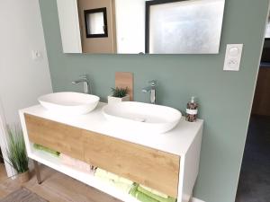 Appartements Spacieux au coeur de Pont-Aven Au Bois d'Amour 1-6p : photos des chambres