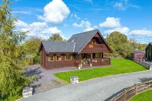 Scandi Cabin in Heart of Anglesey with Parking - Llanfairpwllgwyngyll