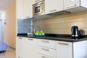 Beautiful studio with sea view