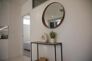 Adelaide CBD Bluebird Apartment