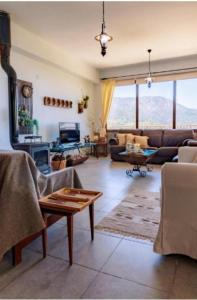Stellas Country House