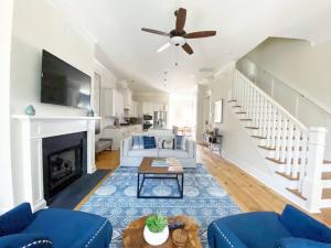 Magnolia Estate - 3 Separate Units, Courtyard