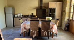 Maisons de vacances Le Lapin sur le Toit - Magnifique grange du XVIIIeme : photos des chambres