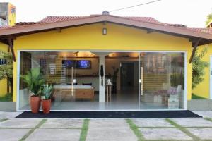 Flat - CondomĂnio Fechado - Frente Mar