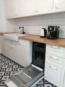 Askade Residence Self Check-in