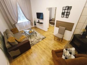 City center Two room Apartment with One Bedroom, up to 5 Guests, SELF CHECK-IN, FREE parking