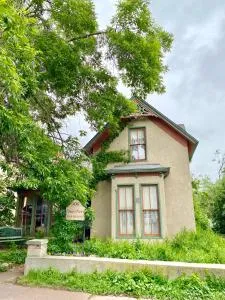 Pansy’s Parlor Bed & Breakfast - 莱克伍德