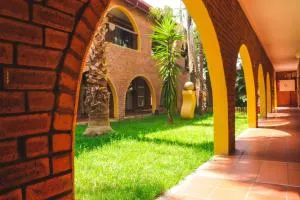 Desert Sands Hotel - Mahalapye