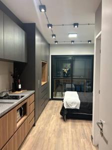 Apto lindo em frente Metro Luz