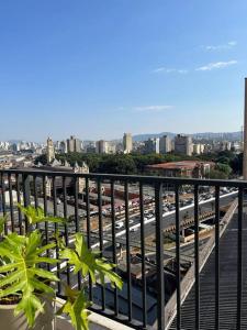 Apto lindo em frente Metro Luz