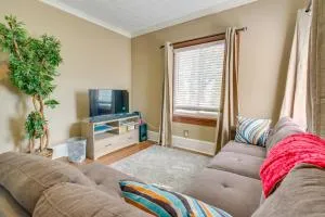 Sunny and Spacious Dayton Condo about 1 Mi to Downtown! - Drexel