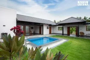 StayVista at Ava - The Country House with Breakfast & Miniature Golf - Pāndavapura