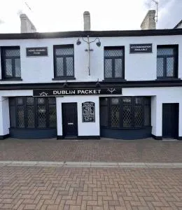 The dublin packet family room 4 - Llanfachraeth