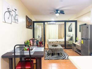 Affordable One Bedroom Condo in One Oasis 1726