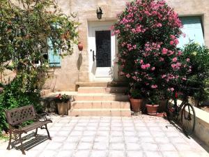 Maisons de vacances Mansion in Bize-Minervois with private pool : photos des chambres