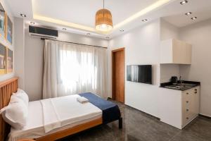 Travelholic AUC Residence