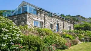 Ty Gan y Mor - Pistyll