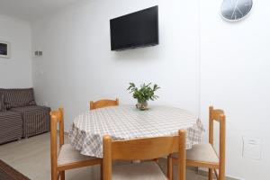 Apartments with parking space Vantacici, Krk - 18476