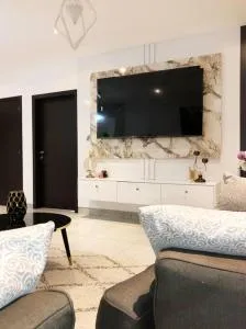 One Luxury Bedroom Apartment @ The Signature - Okponglo