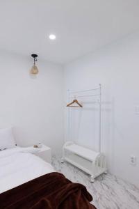 3room+2bathroom hongdae 1exit