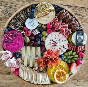 SALTY PALMS -Seaside Studio