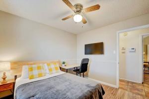 Luxury Retreat - Pool - Game Lounge - BBQ & Patio