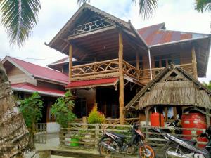 Kutnalek Surf Camp Siberut