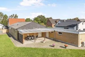 Cozy And Spacious Townhouse In Aars - Løgstør