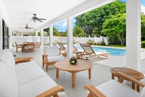 Moonflower home by Bluescape