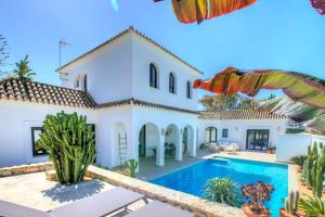 Villa Mas Tranquila - A stylish villa with pool 150 m from the beach