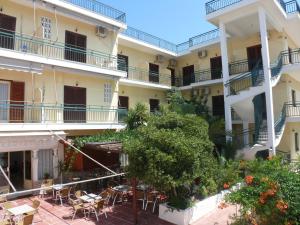 Hotel Karyatides Aegina Greece