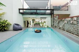 StayVista at Villa Vaari with Pvt Pool & Gazebo