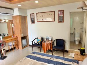 Phòng Deluxe Giường Đôi Có Bồn Tắm (Deluxe Double Room with Bath)
