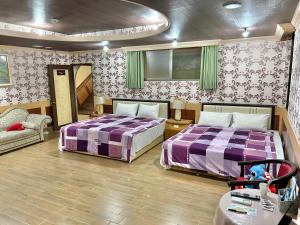 Phòng 4 Người Có Bồn Tắm (Quadruple Room with Bath)