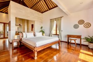 Luxurious Escape in Uluwatu - Ocean Villa with 5 BR and private Pool