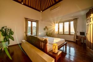 Luxurious Escape in Uluwatu - Ocean Villa with 5 BR and private Pool