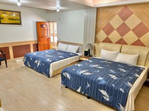Phòng Bốn Người Có Phòng Tắm Riêng (Quadruple Room with Private Bathroom)
