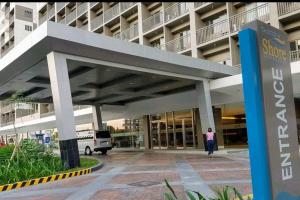 Condominium Shore 1 Mall of Asia