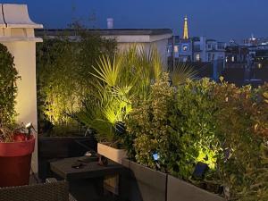 DERNIER ETAGE TERRASSE Pte St Coud