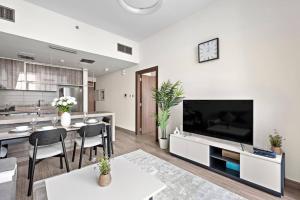 StoneTree - Modern 1BR with Amazing Building Facilities