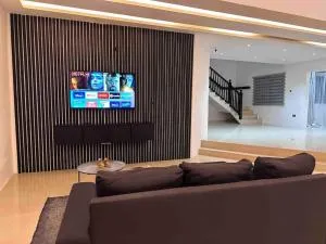 Gilviana Nights - East Legon/ Adjingarnor - Ashalebotwe