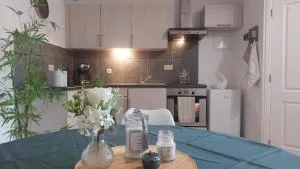 A la Cour de la Sucrerie - 拉卢维耶尔