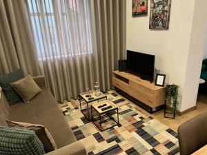 Francisca City House