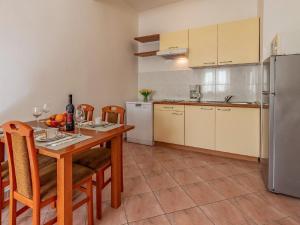 Lovely Apartment in Banjole near Beach and Town Centre