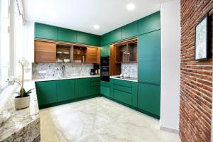 Green Algarve Gem Spacious 2 BDR By Mishas Place