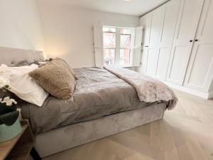 Luxury Architect Designed Town House Near Beach