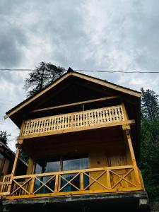 ThePahadians Food & Stay