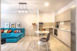 Tampa Gardens Sunny Studio - Adults Only