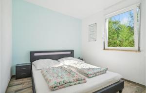Gorgeous Home In Zeulenroda-Triebes