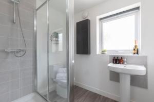 Stunning 4 Bed 3 Bathroom Home